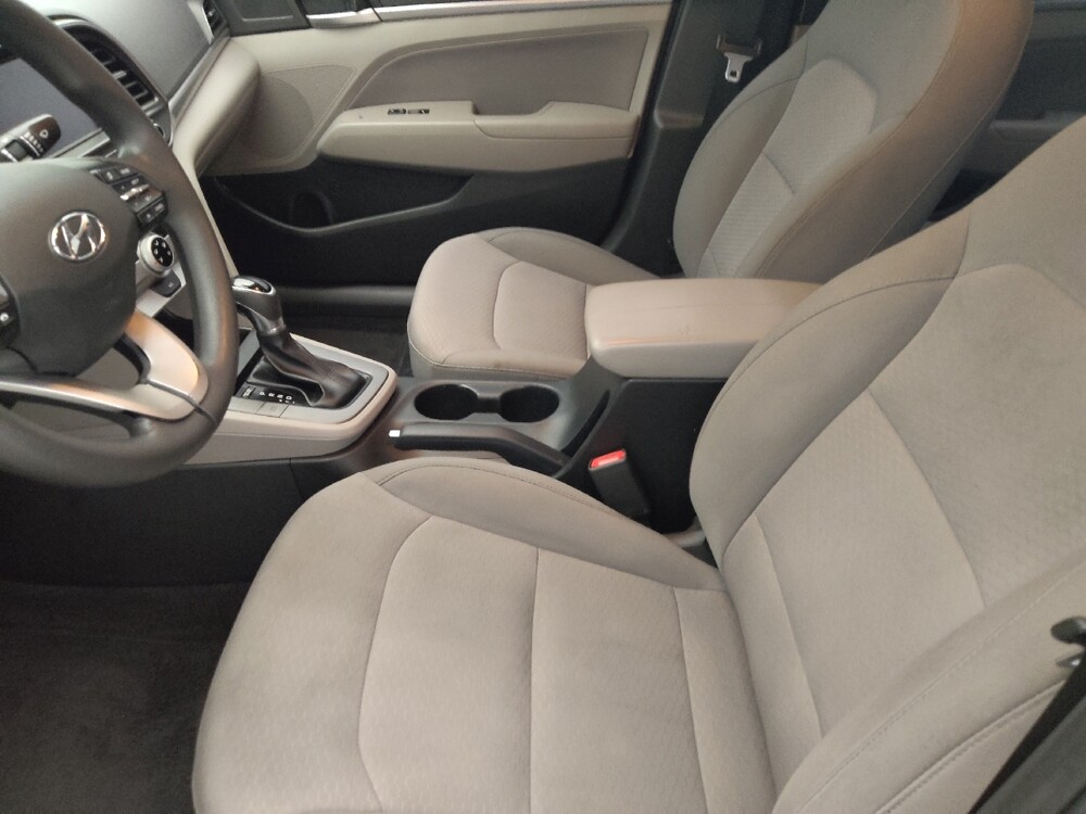2019 Hyundai Elantra in Tallahassee, FL 32304 - 18143465 17