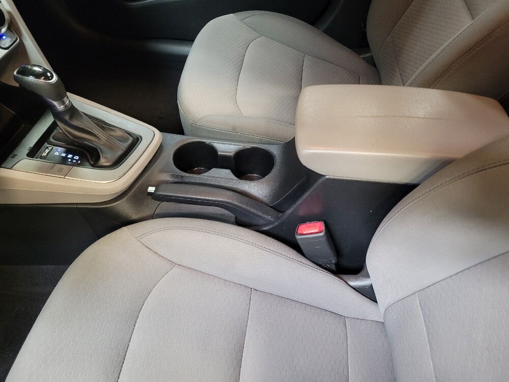 2019 Hyundai Elantra in Tallahassee, FL 32304 - 18143465 26
