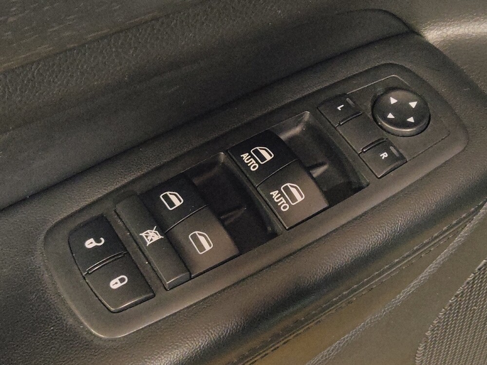 2018 Jeep Grand Cherokee in Savannah, GA 31419 - 18143470 27