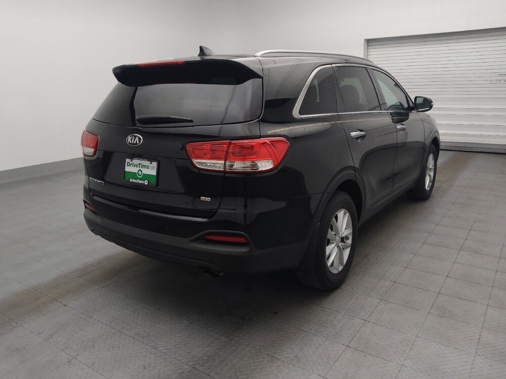 2018 Kia Sorento in Orlando, FL 32808 - 18143485 9