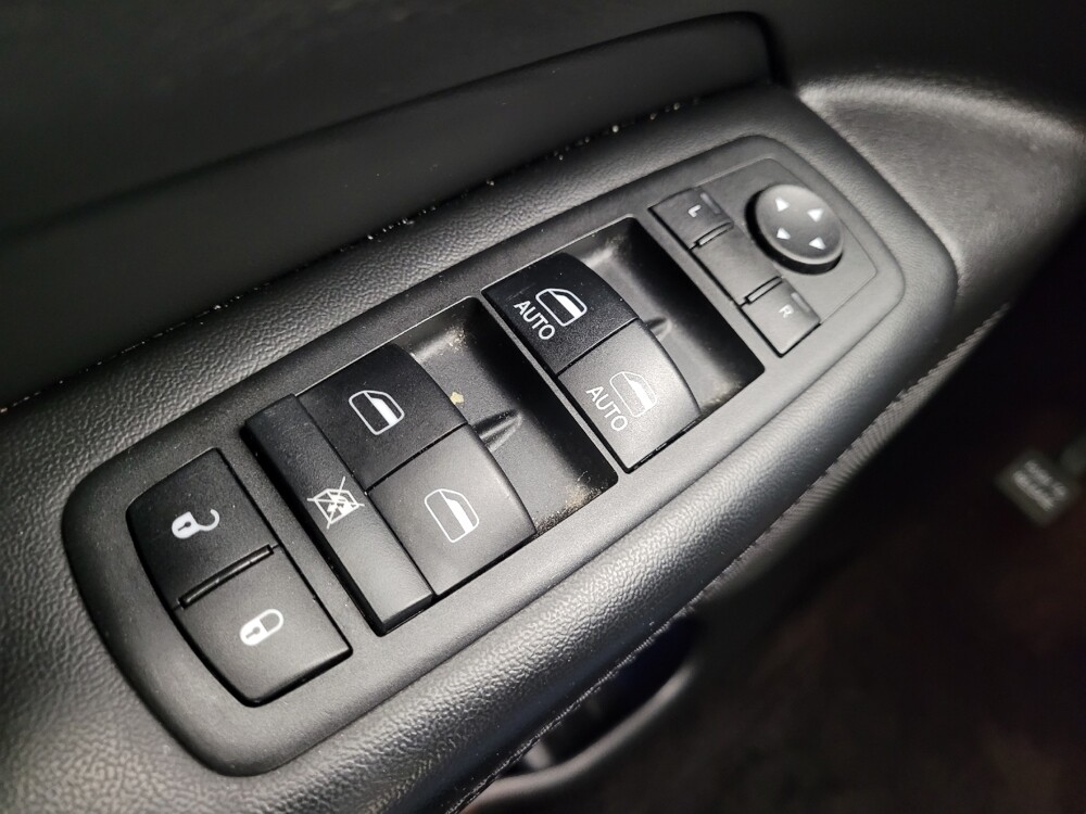 2018 Jeep Grand Cherokee in Grand Rapids, MI 49508 - 18143488 27