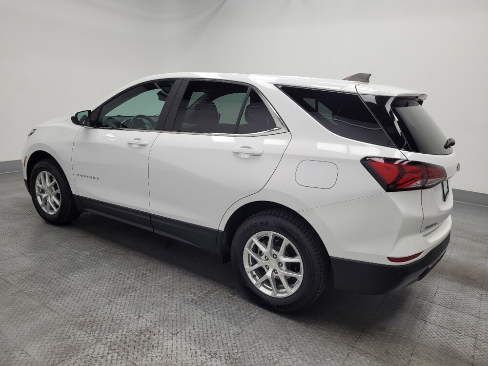 2022 Chevrolet Equinox in Las Vegas, NV 89102 - 18143489 3