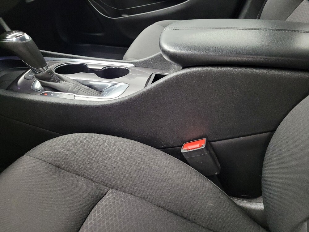 2020 Chevrolet Malibu in Antioch, TN 37013 - 18143510 26