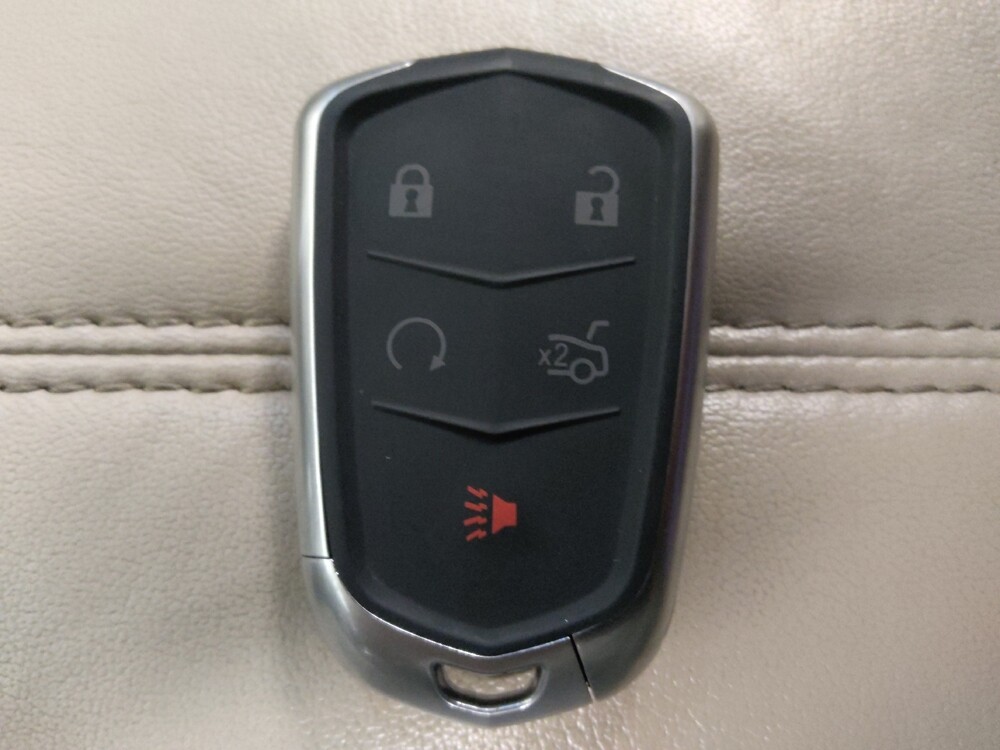 2018 Cadillac XTS in Houston, TX 77074 - 18143517 32