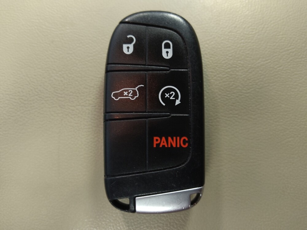 2021 Jeep Grand Cherokee in Houston, TX 77074 - 18143518 32
