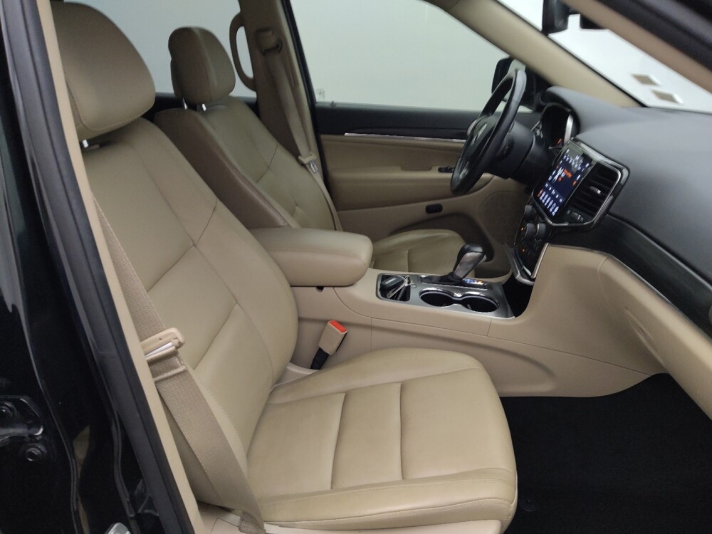2021 Jeep Grand Cherokee in Houston, TX 77074 - 18143518 21