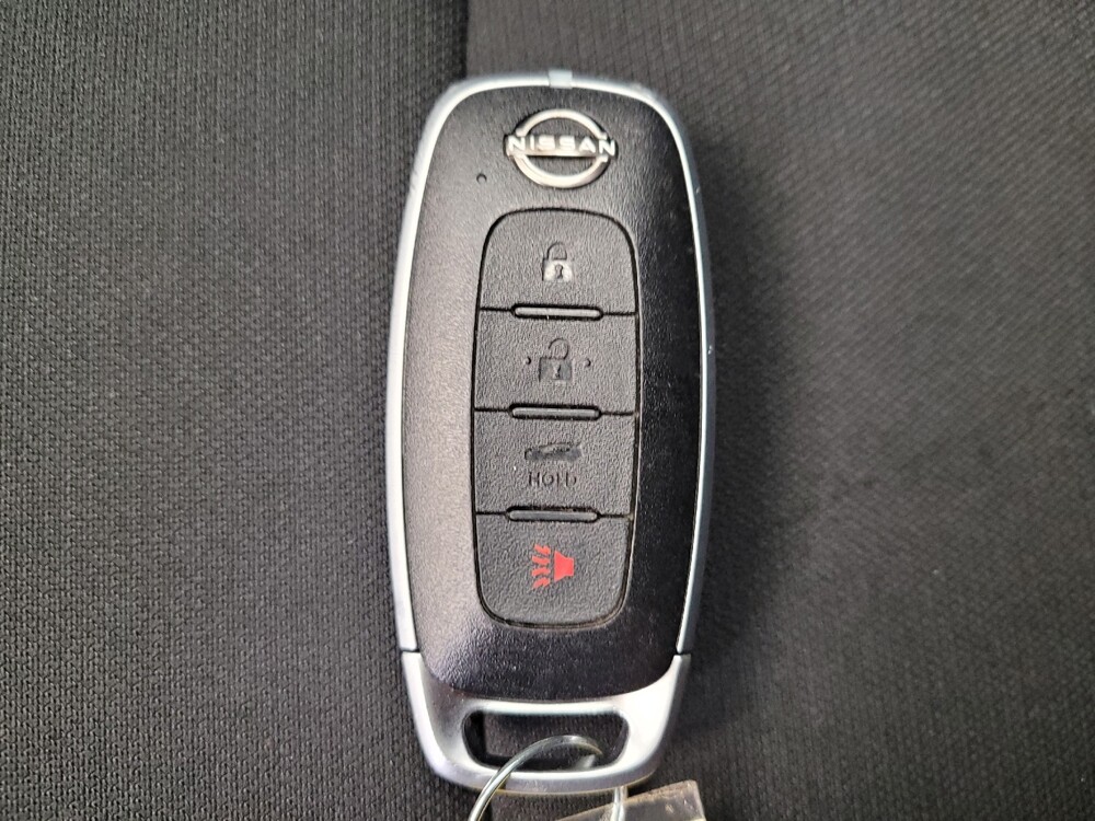 2024 Nissan Sentra in Cincinnati, OH 45255 - 18143531 32