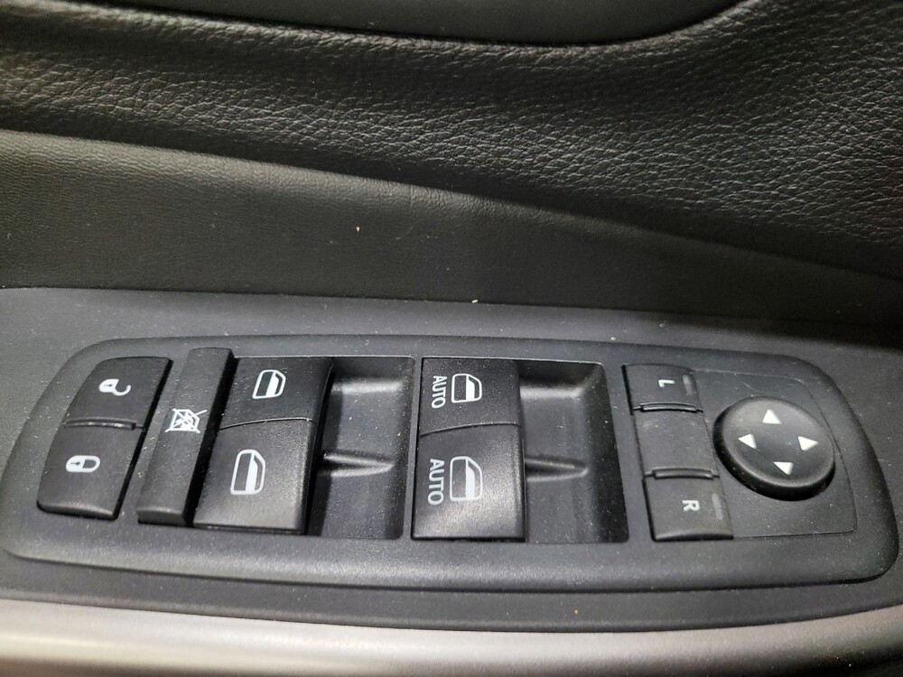2020 Jeep Cherokee in Allentown, PA 18103 - 18143538 27