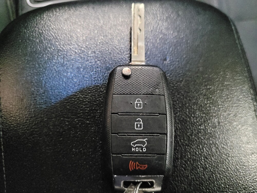 2019 Kia Sorento in New Castle, DE 19720 - 18143554 32