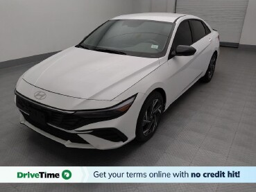 2025 Hyundai Elantra in Topeka, KS 66611