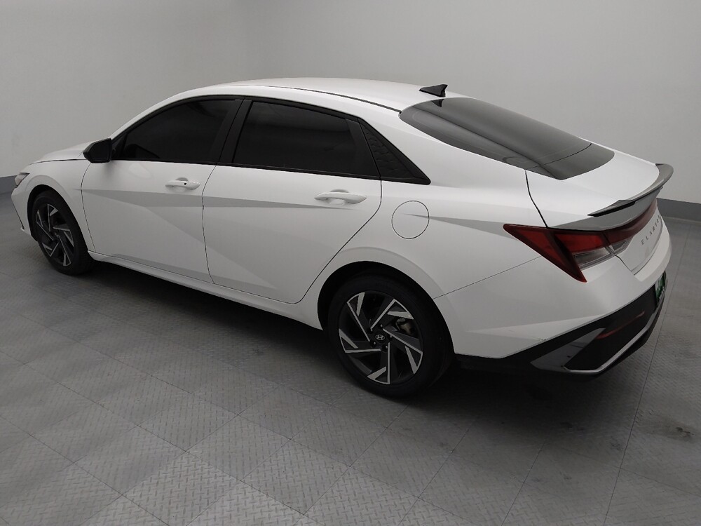 2025 Hyundai Elantra in Topeka, KS 66611 - 18143556 3