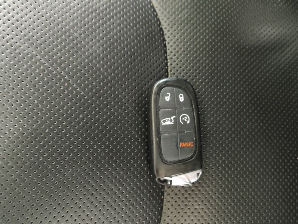 2020 Jeep Cherokee in St. Louis, MO 63136 - 18143559 32