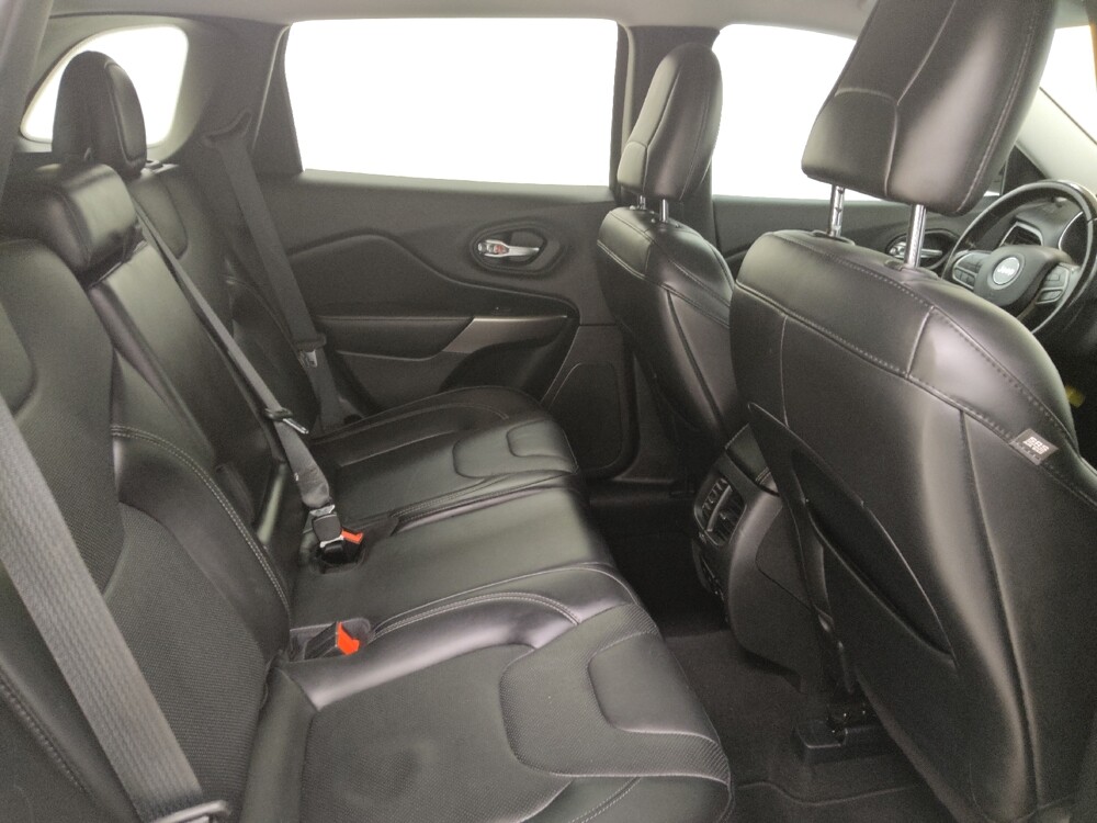 2020 Jeep Cherokee in St. Louis, MO 63136 - 18143559 19
