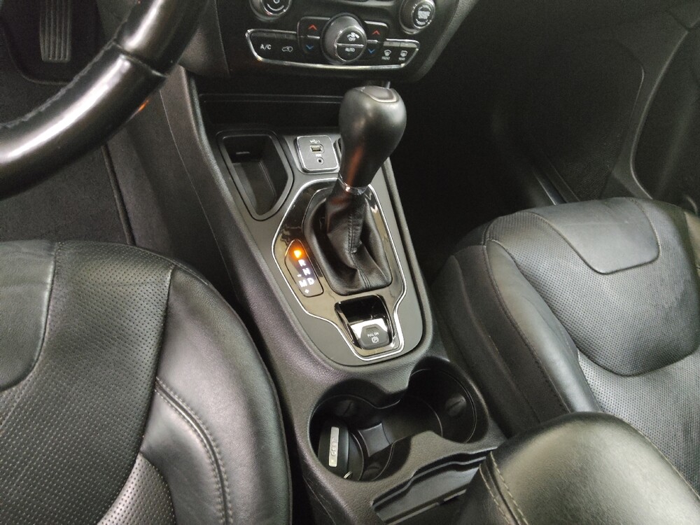 2020 Jeep Cherokee in St. Louis, MO 63136 - 18143559 26