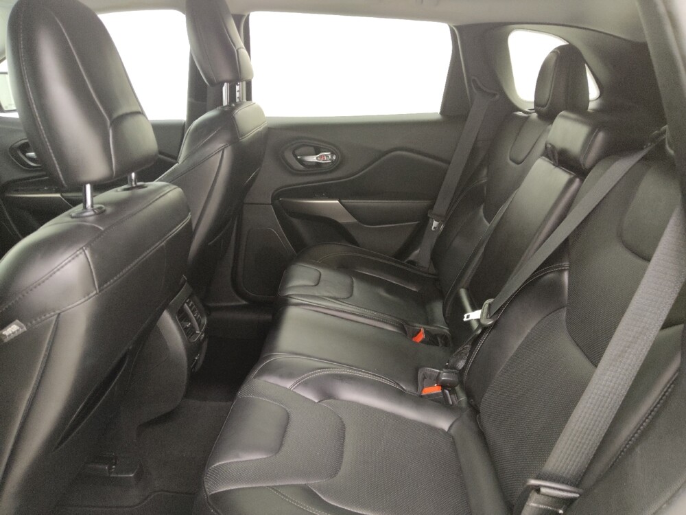 2020 Jeep Cherokee in St. Louis, MO 63136 - 18143559 18