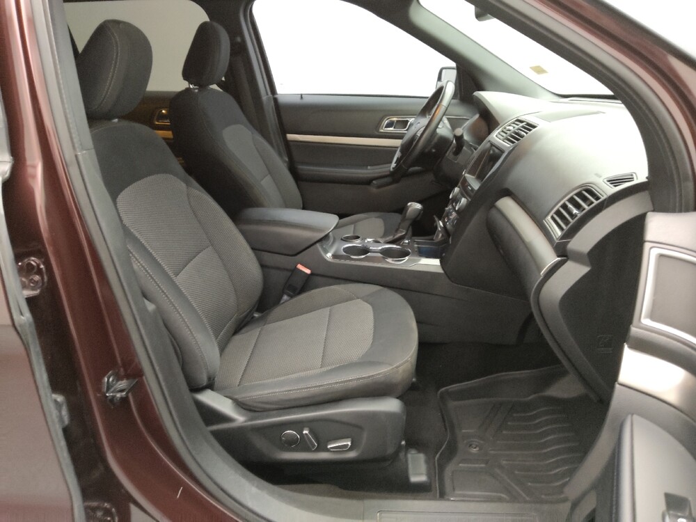 2018 Ford Explorer in Topeka, KS 66611 - 18143560 21