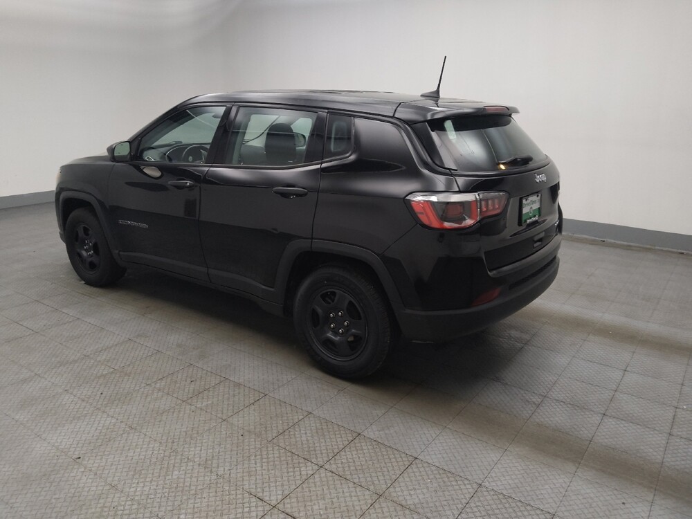 2021 Jeep Compass in Peoria, IL 61615 - 18143564 3