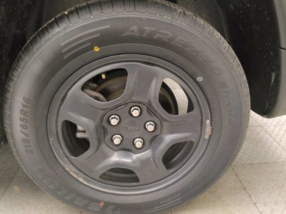 2021 Jeep Compass in Peoria, IL 61615 - 18143564 31