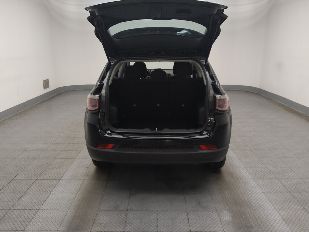 2021 Jeep Compass in Peoria, IL 61615 - 18143564 29