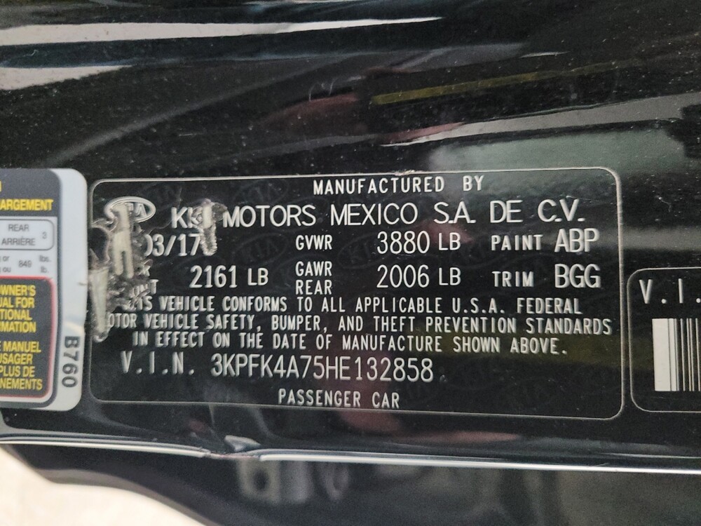 2017 Kia Forte in Eastpointe, MI 48021 - 18143567 33
