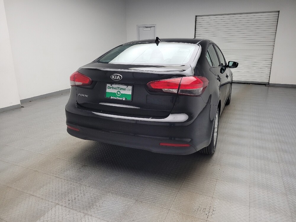 2017 Kia Forte in Eastpointe, MI 48021 - 18143567 7