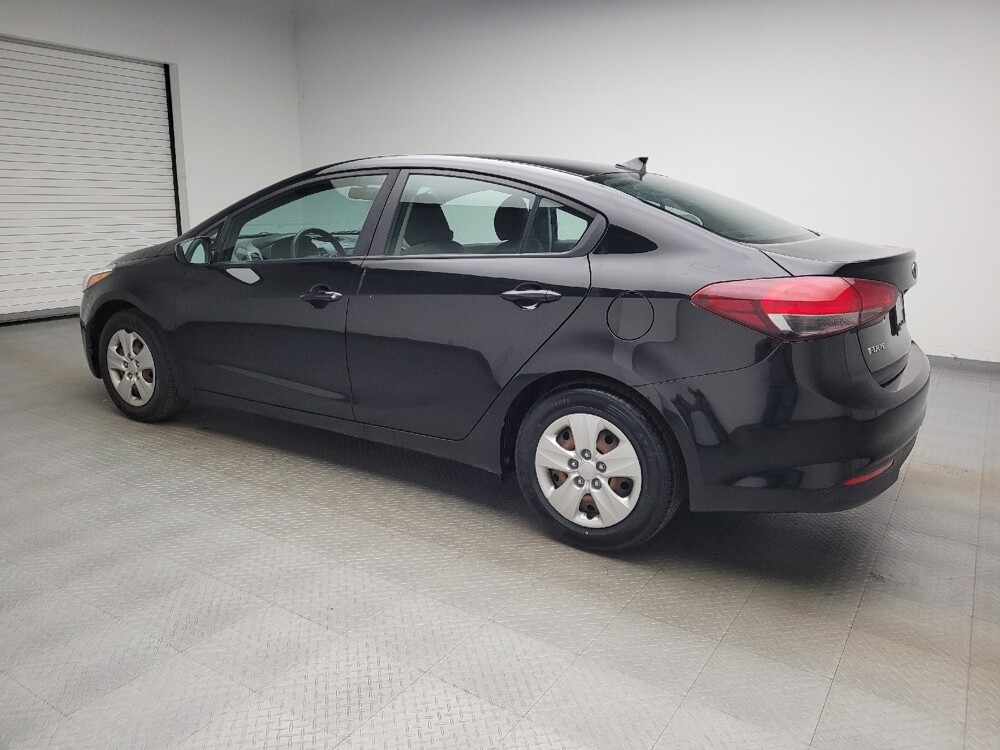 2017 Kia Forte in Eastpointe, MI 48021 - 18143567 3