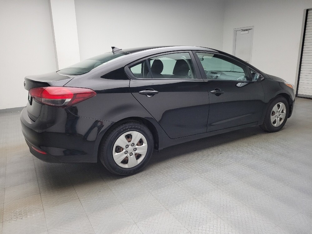 2017 Kia Forte in Eastpointe, MI 48021 - 18143567 10
