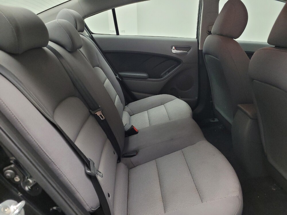 2017 Kia Forte in Eastpointe, MI 48021 - 18143567 19