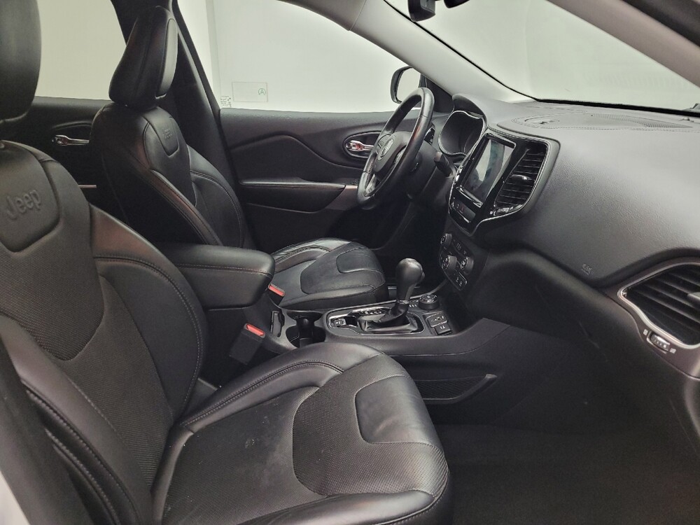 2019 Jeep Cherokee in Eastpointe, MI 48021 - 18143568 21