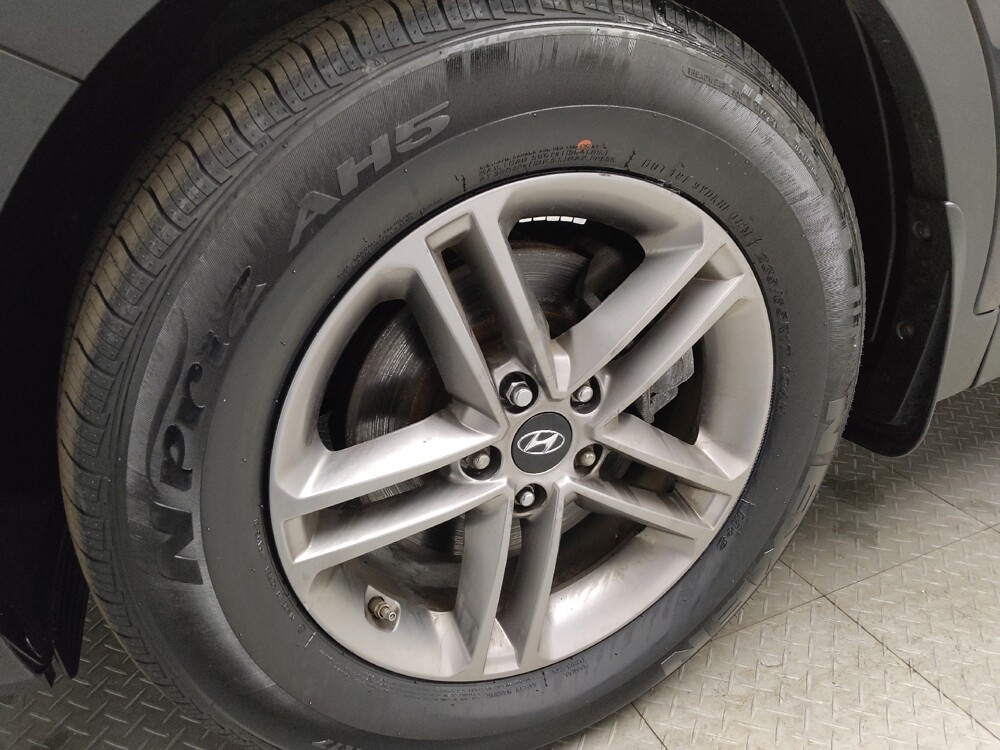 2018 Hyundai Santa Fe in Eastpointe, MI 48021 - 18143569 31