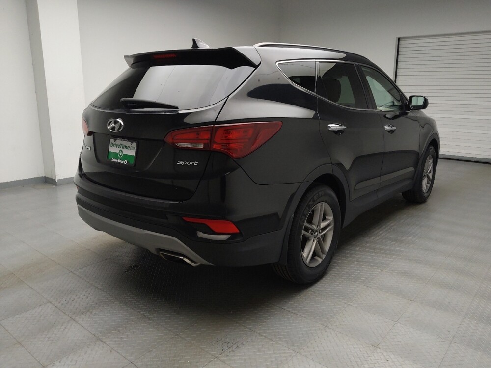 2018 Hyundai Santa Fe in Eastpointe, MI 48021 - 18143569 9
