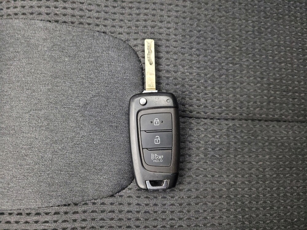 2022 Hyundai Santa Fe in Eastpointe, MI 48021 - 18143572 32