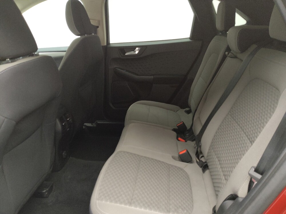 2020 Ford Escape in Eastpointe, MI 48021 - 18143574 18