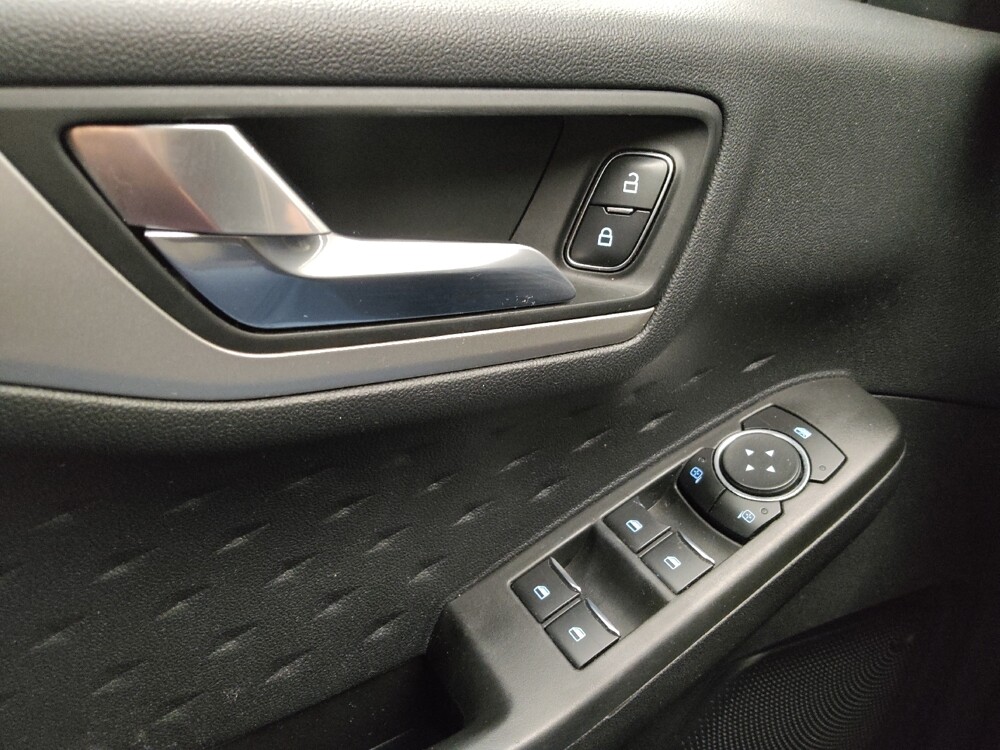 2020 Ford Escape in Eastpointe, MI 48021 - 18143574 27