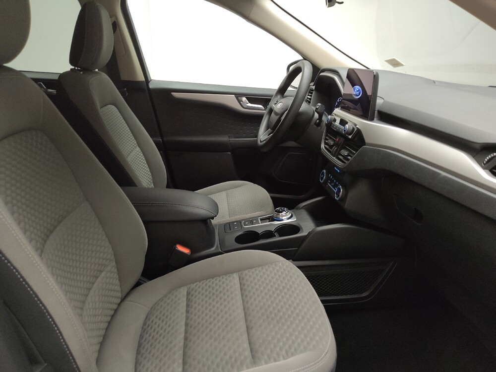 2020 Ford Escape in Eastpointe, MI 48021 - 18143574 21