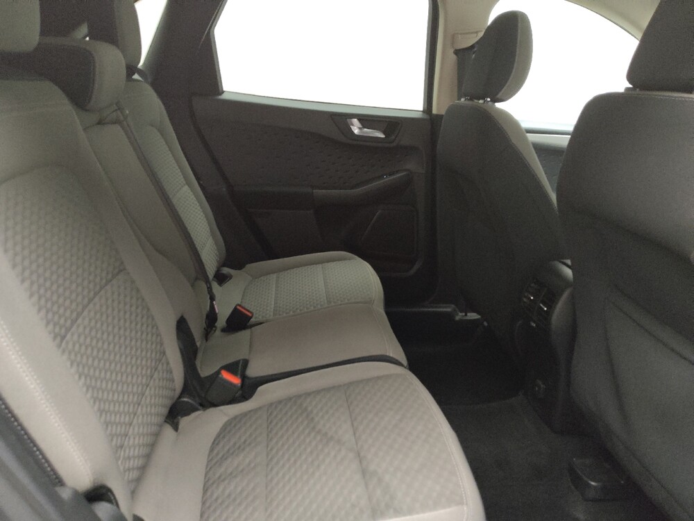 2020 Ford Escape in Eastpointe, MI 48021 - 18143574 19