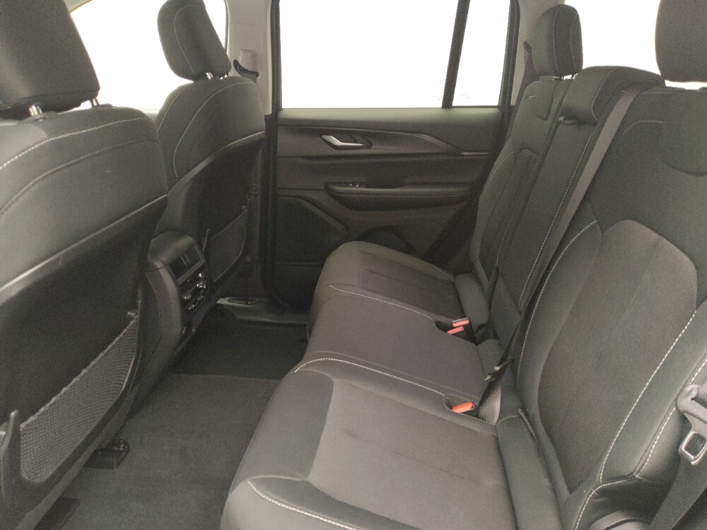 2023 Jeep Grand Cherokee in Eastpointe, MI 48021 - 18143576 18