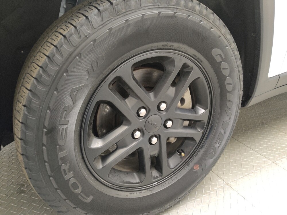 2023 Jeep Grand Cherokee in Eastpointe, MI 48021 - 18143576 31