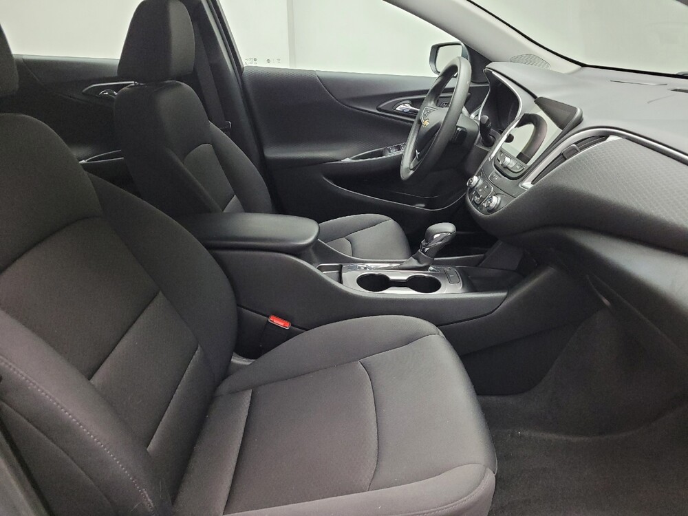 2023 Chevrolet Malibu in Eastpointe, MI 48021 - 18143580 21