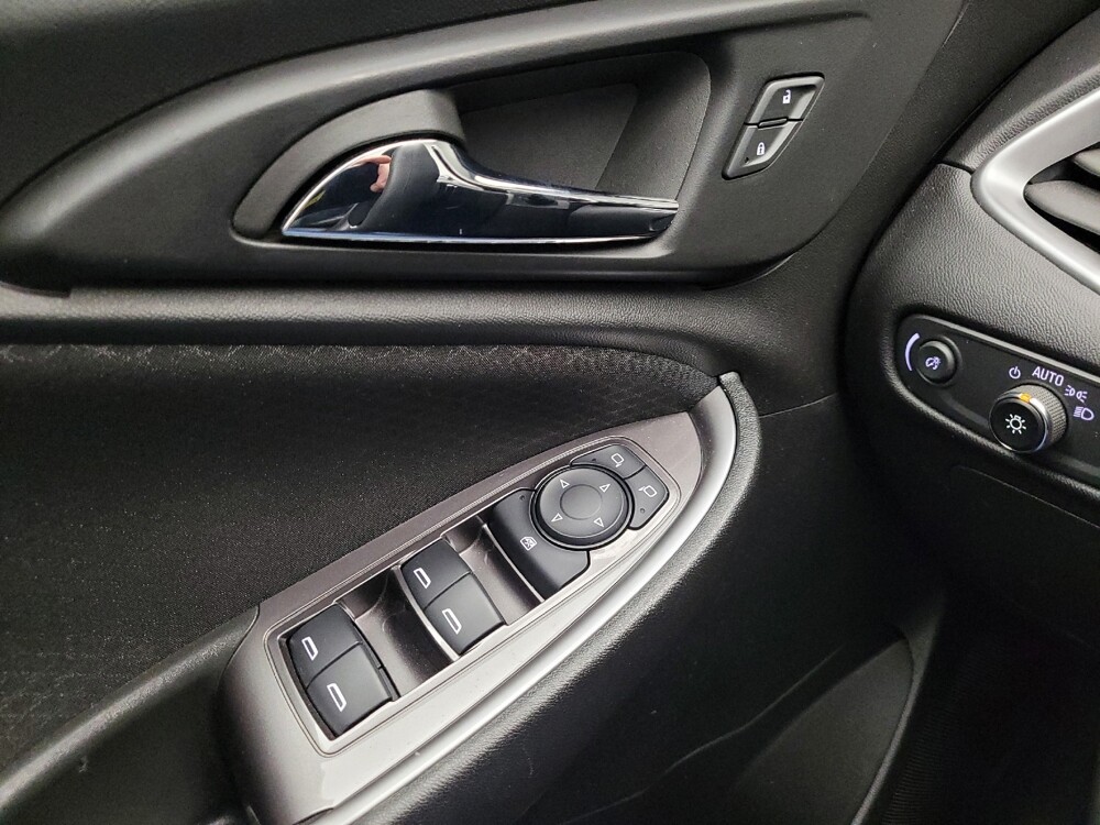 2023 Chevrolet Malibu in Eastpointe, MI 48021 - 18143580 27