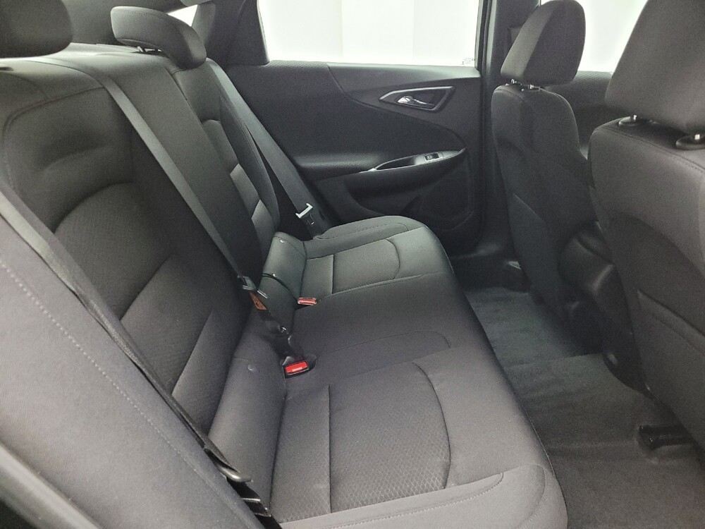 2023 Chevrolet Malibu in Eastpointe, MI 48021 - 18143580 19