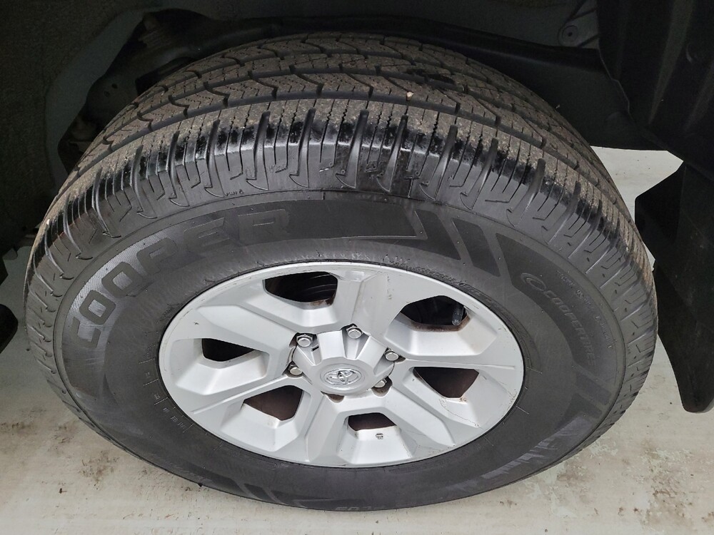 2018 Toyota 4Runner in Columbus, OH 43231 - 18143586 31