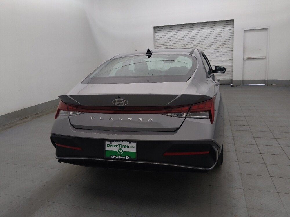 2025 Hyundai Elantra in Tallahassee, FL 32304 - 18143590 7
