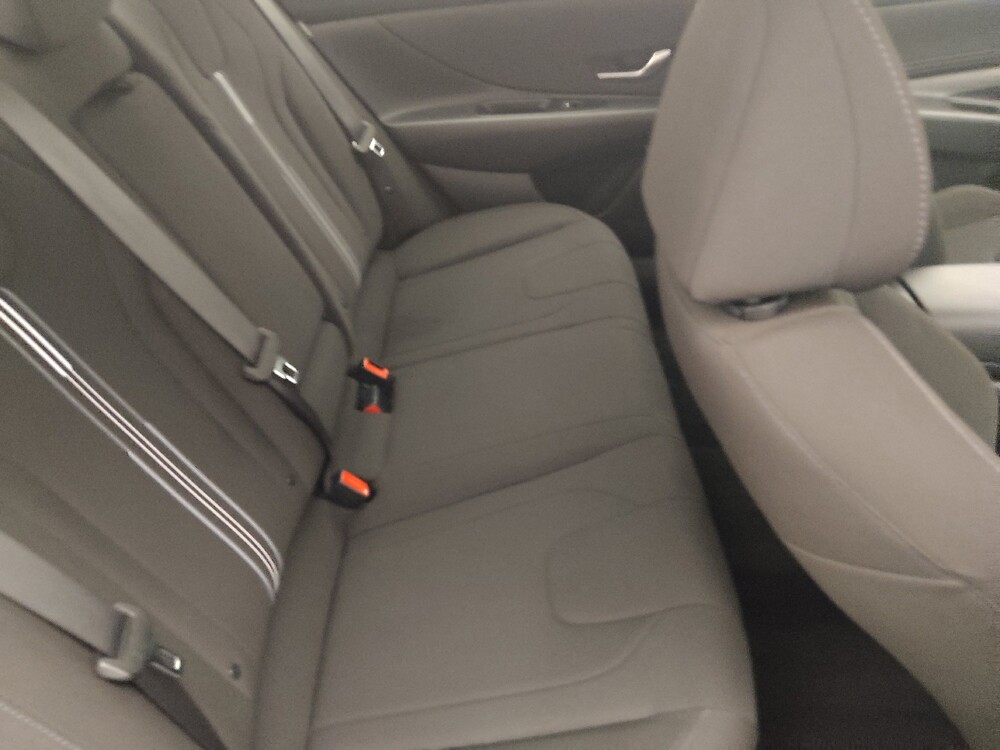 2025 Hyundai Elantra in Tallahassee, FL 32304 - 18143590 19