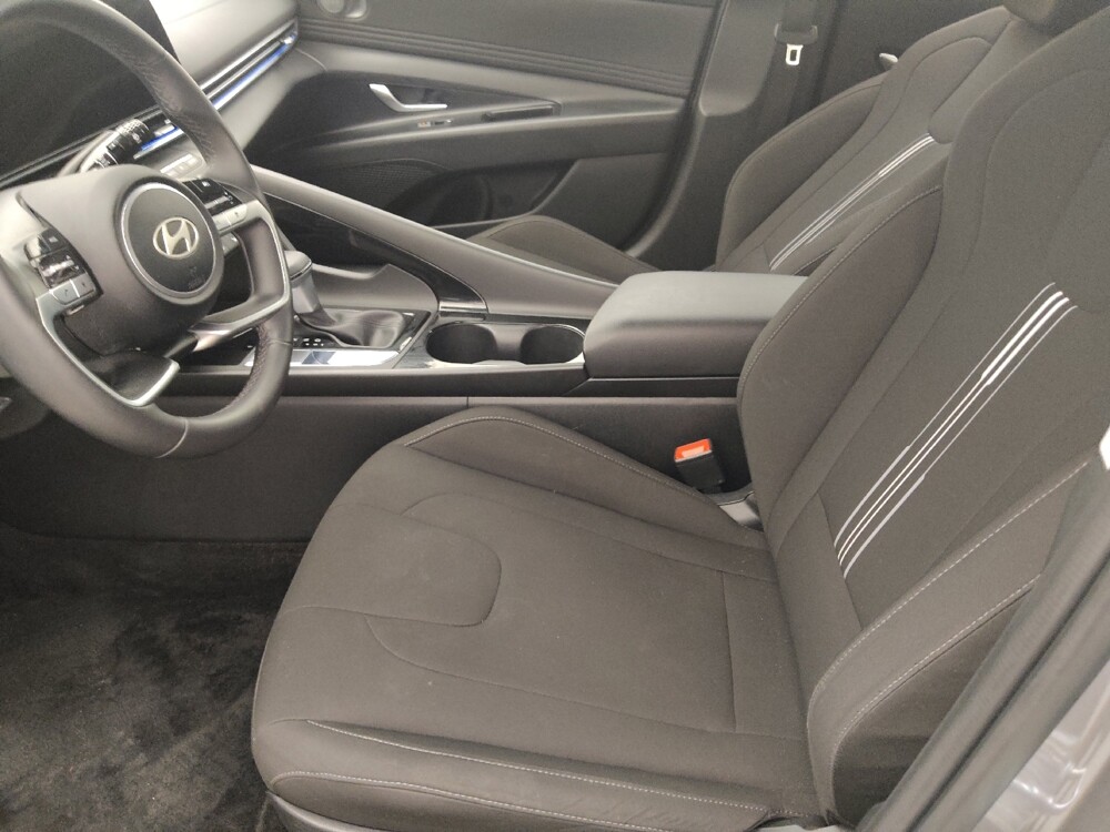 2025 Hyundai Elantra in Tallahassee, FL 32304 - 18143590 17