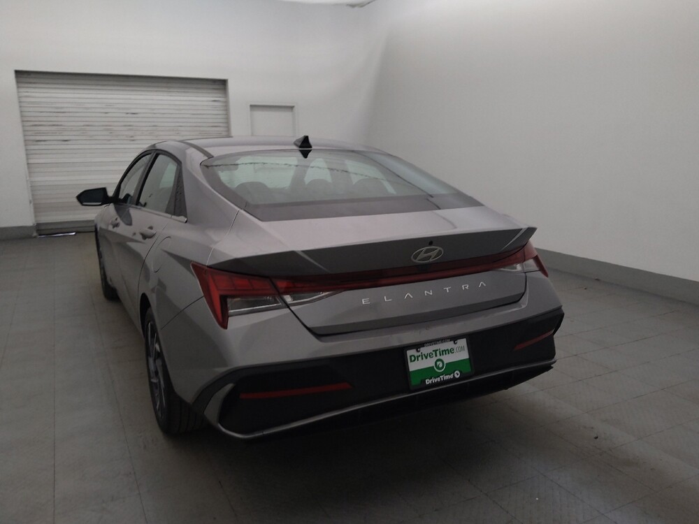 2025 Hyundai Elantra in Tallahassee, FL 32304 - 18143590 5