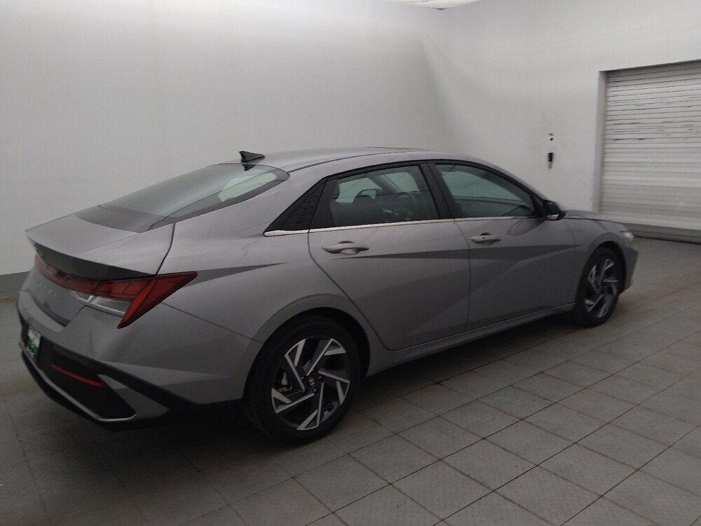 2025 Hyundai Elantra in Tallahassee, FL 32304 - 18143590 10