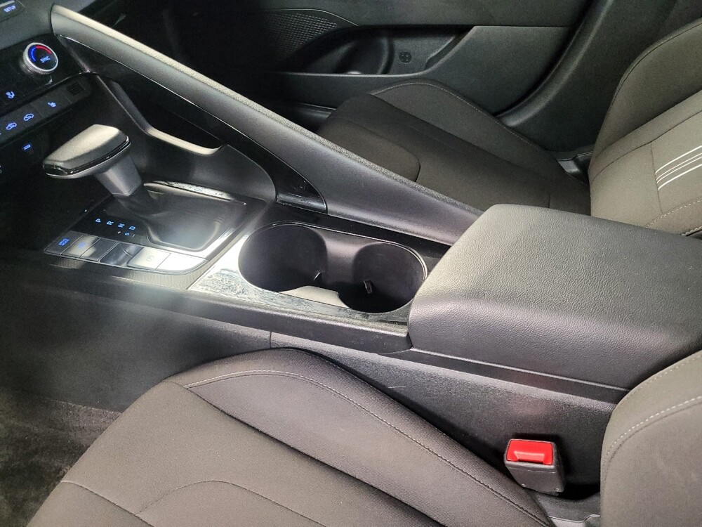 2025 Hyundai Elantra in Tallahassee, FL 32304 - 18143590 26