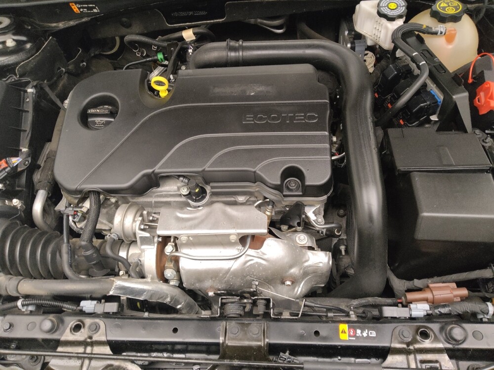 2023 Chevrolet Malibu in Peoria, IL 61615 - 18143610 30