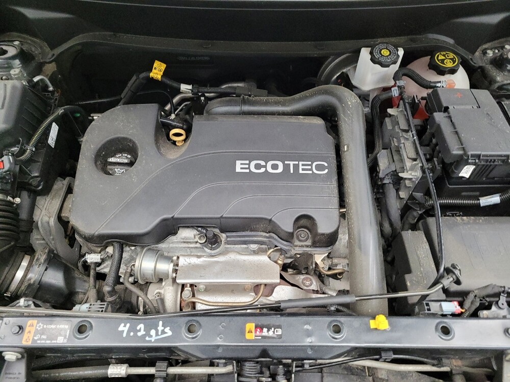 2020 Chevrolet Equinox in Columbus, OH 43228 - 18143611 30